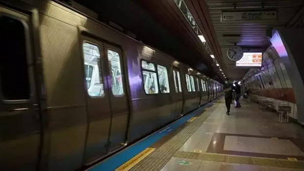 İstanbul Valiliği duyurdu: Taksim metro istasyonu yeniden açıldı